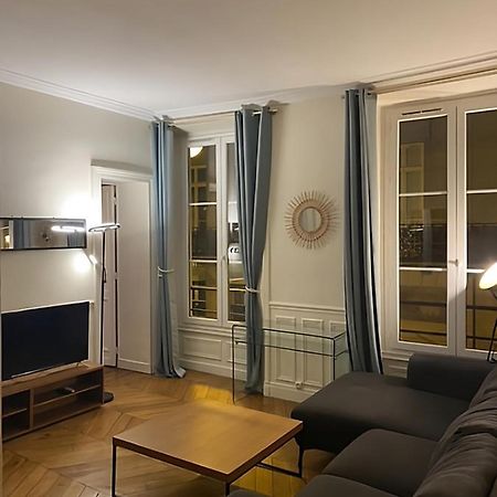 Spacious Apartment Next To Place Vendome Париж Екстер'єр фото